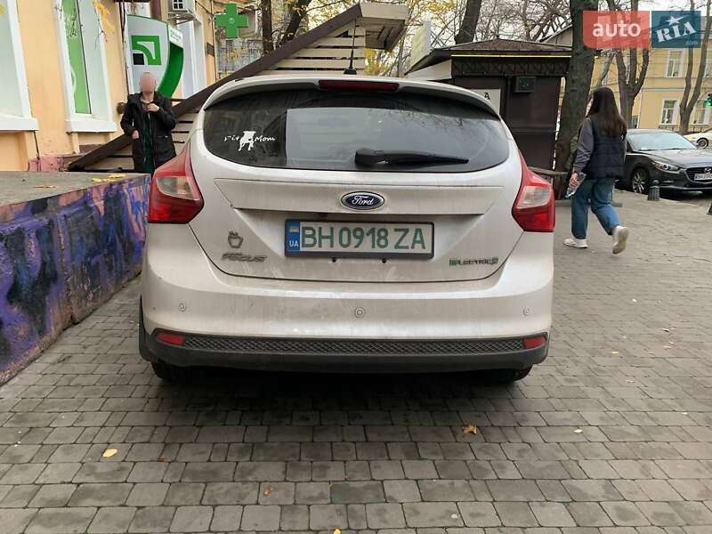 Хэтчбек Ford Focus 2013 в Одессе фото 4 Хэтчбек Ford Focus 2013 в Одессе