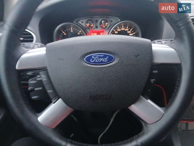 Универсал Ford Focus 2010 в Первомайске фото 14 Универсал Ford Focus 2010 в Первомайске
