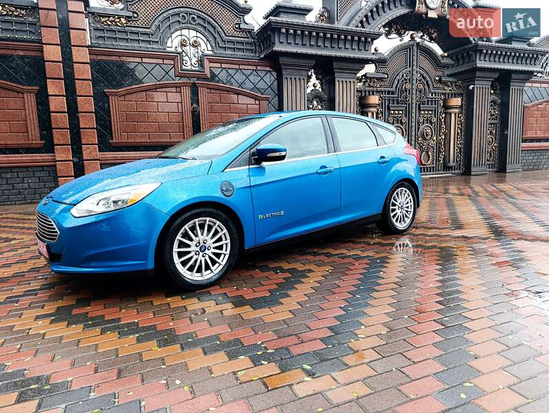 Хэтчбек Ford Focus 2012 в Звягеле