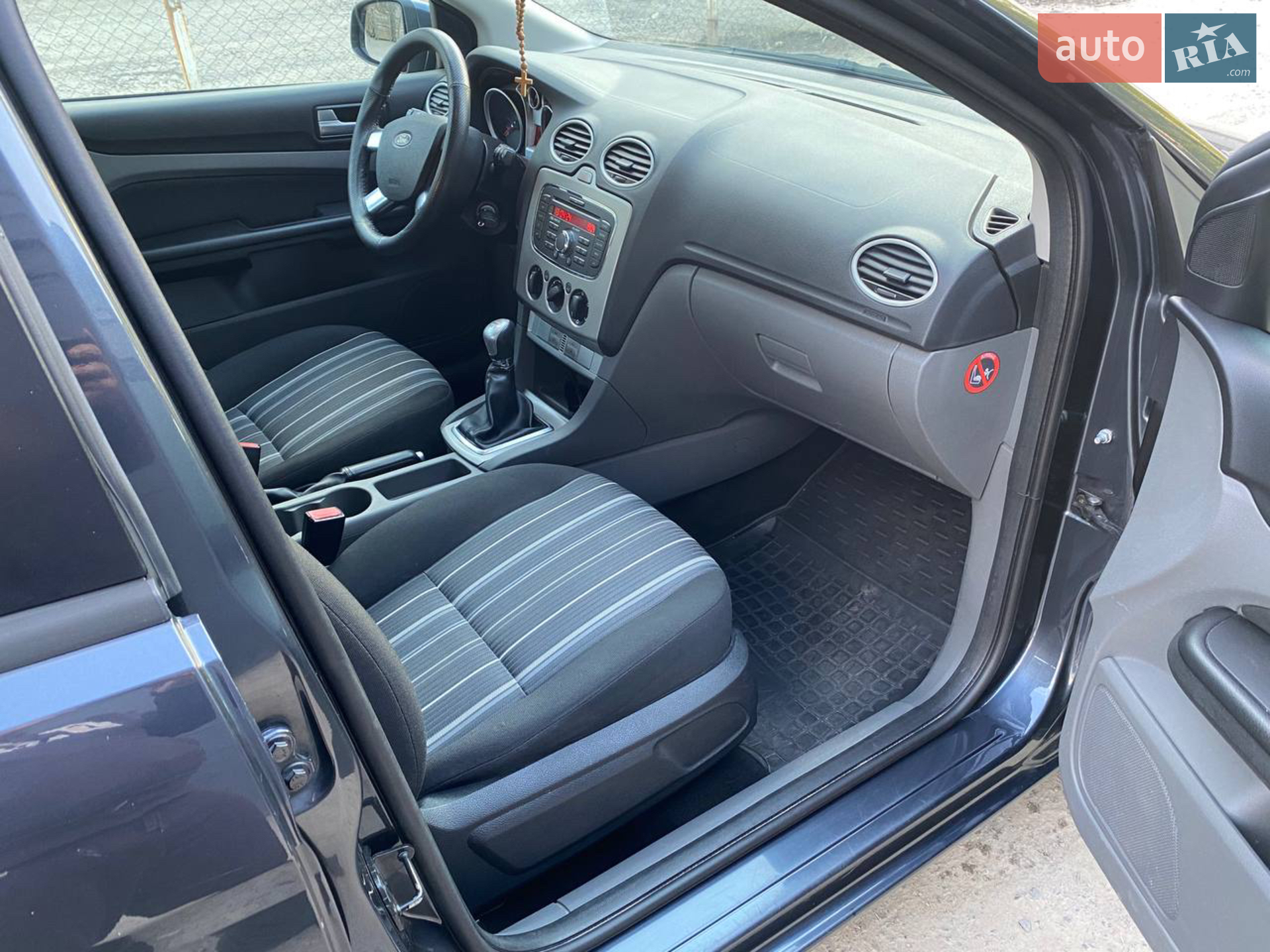 2010 Ford Focus - мініатюра 8