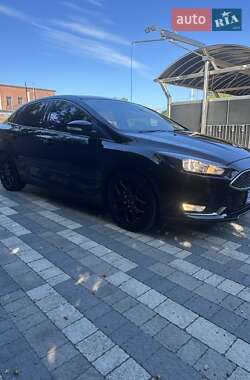 Седан Ford Focus 2016 в Сваляве