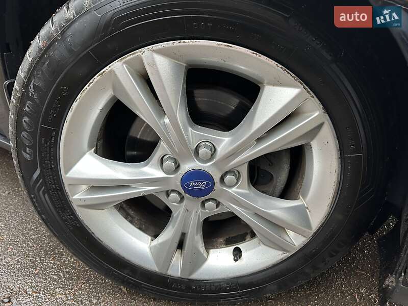 Хэтчбек Ford Focus 2012 в Львове фото 40 Хэтчбек Ford Focus 2012 в Львове