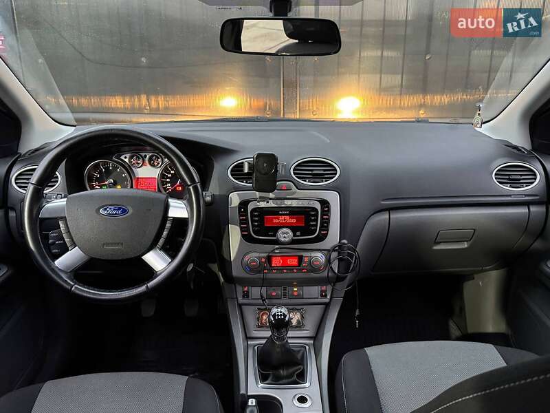 Хетчбек Ford Focus 2010 в Києві фото 9 Хетчбек Ford Focus 2010 в Києві