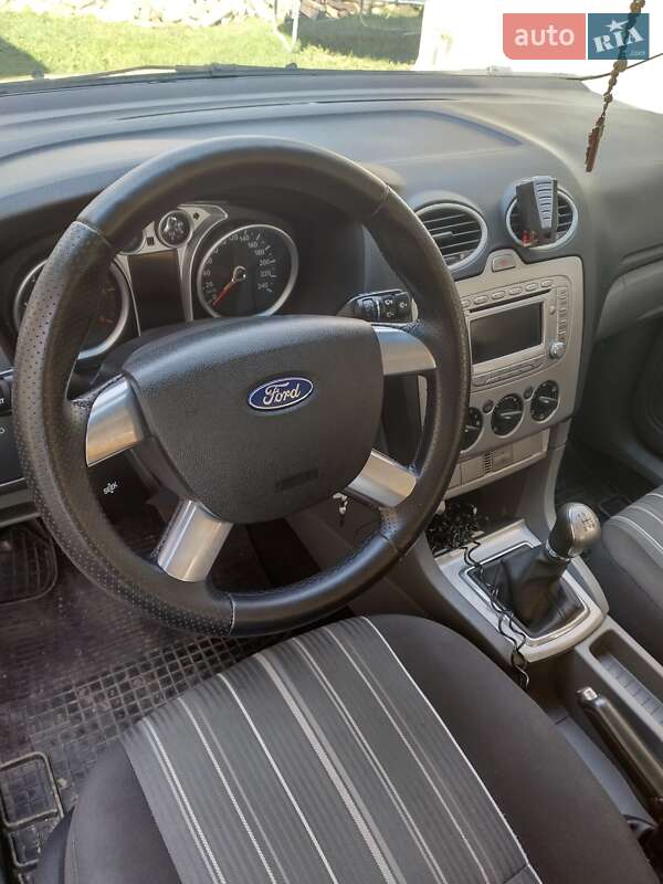 Универсал Ford Focus 2010 в Галиче