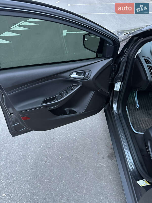 Седан Ford Focus 2018 в Киеве фото 8 Седан Ford Focus 2018 в Киеве