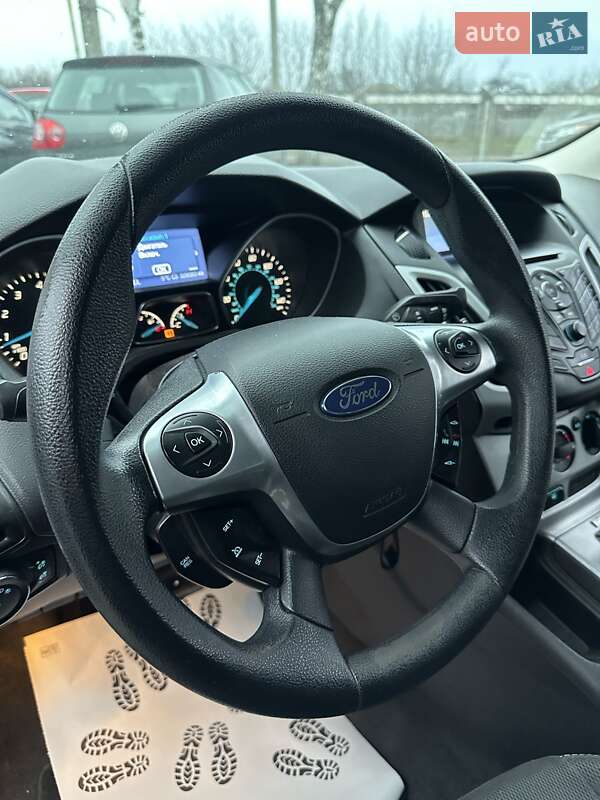 Седан Ford Focus 2013 в Смеле фото 17 Седан Ford Focus 2013 в Смеле