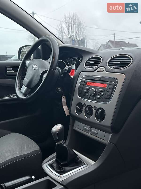 Универсал Ford Focus 2010 в Любешове