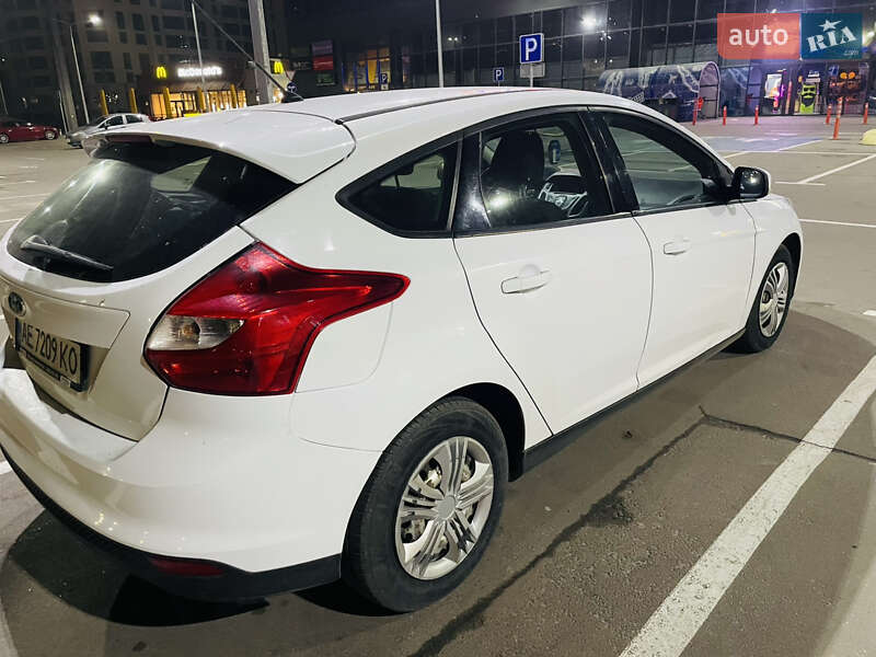 Хэтчбек Ford Focus 2012 в Киеве фото 3 Хэтчбек Ford Focus 2012 в Киеве