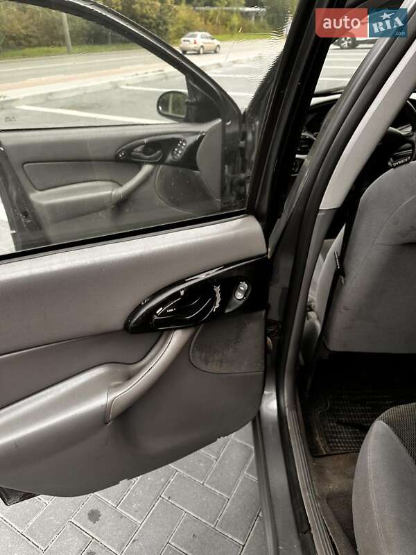 Седан Ford Focus 2003 в Луцке