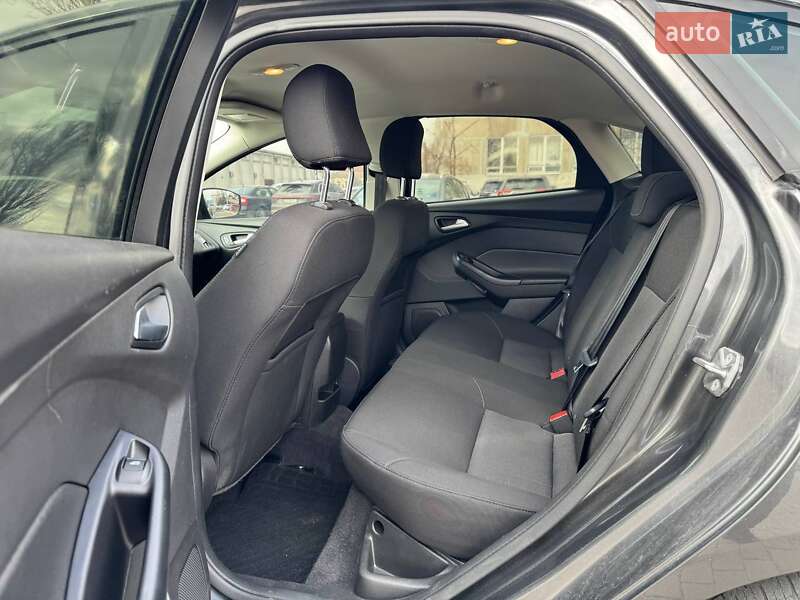 Седан Ford Focus 2017 в Дніпрі