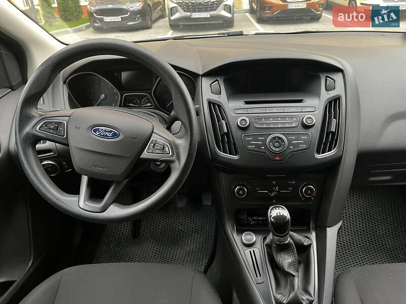 Седан Ford Focus 2015 в Хмельницком фото 12 Седан Ford Focus 2015 в Хмельницком