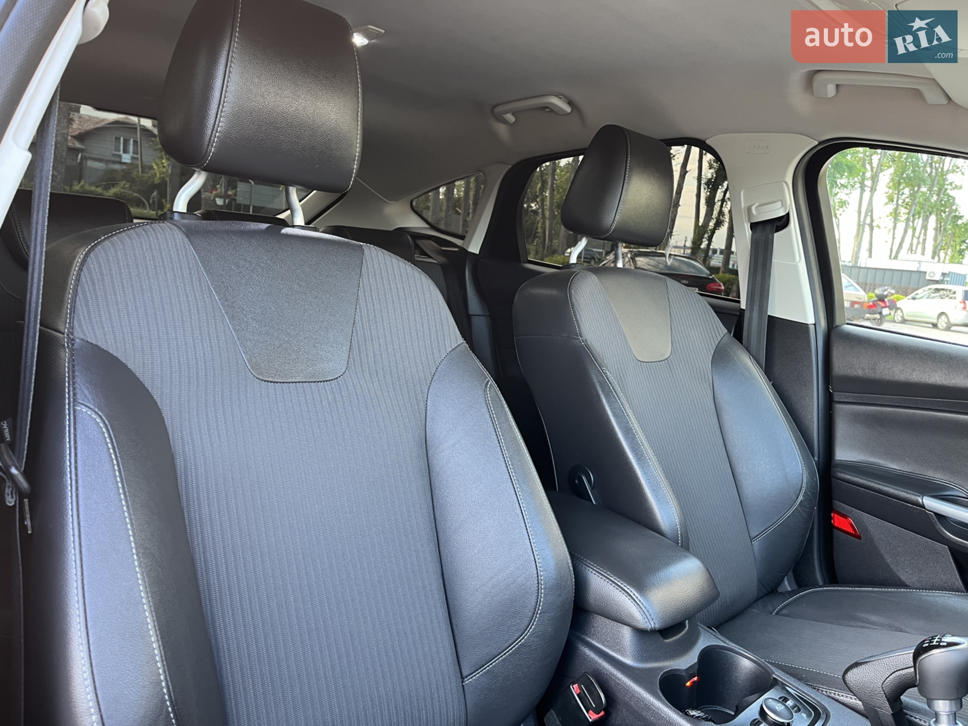 2012 Ford Focus - мініатюра 101