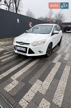 Хэтчбек Ford Focus 2014 в Киеве