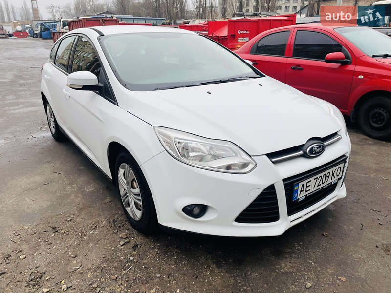Хэтчбек Ford Focus 2012 в Киеве фото 10 Хэтчбек Ford Focus 2012 в Киеве