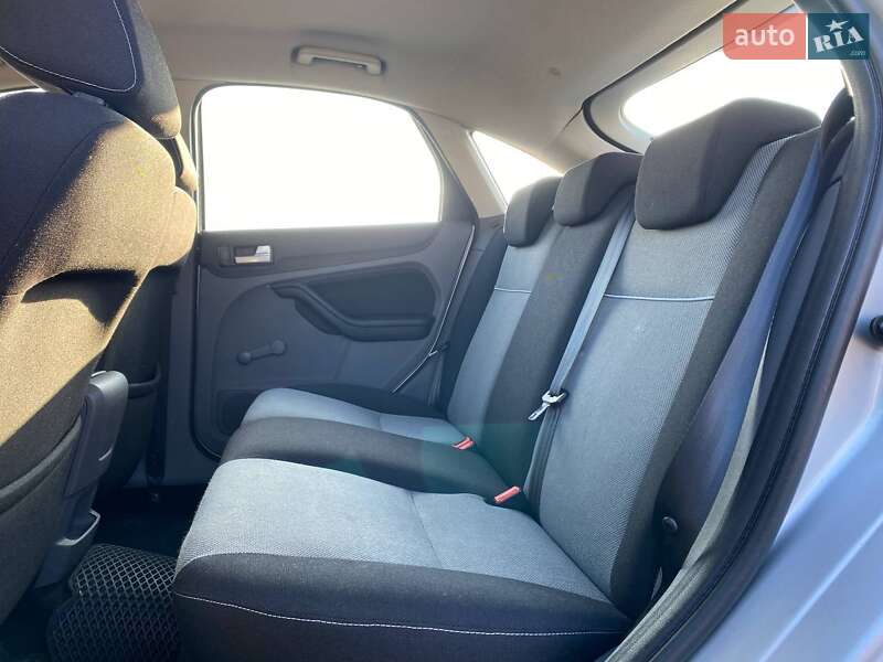 Хэтчбек Ford Focus 2010 в Львове фото 15 Хэтчбек Ford Focus 2010 в Львове