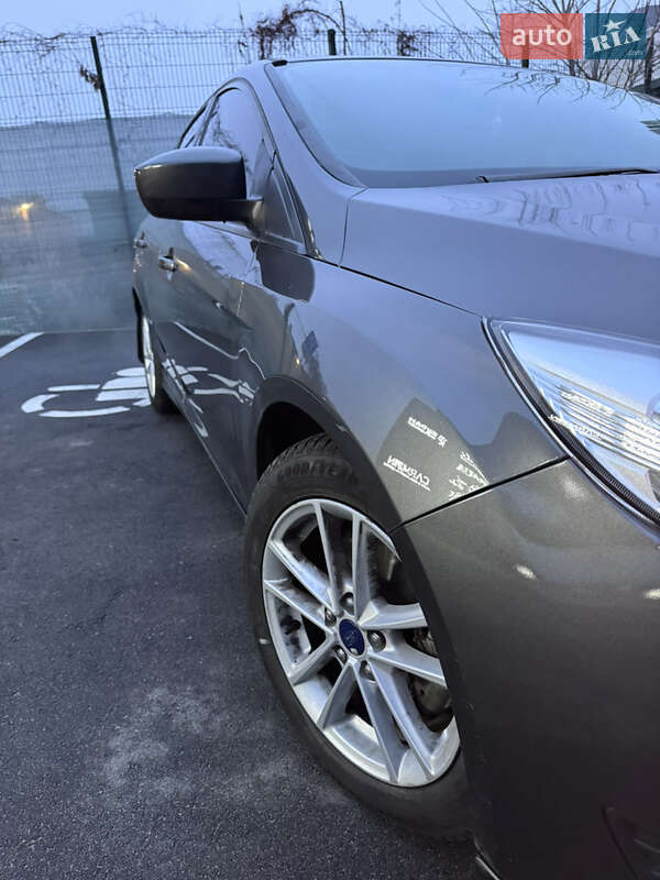 Седан Ford Focus 2017 в Киеве фото 25 Седан Ford Focus 2017 в Киеве