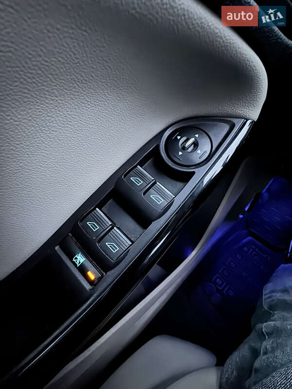 Хэтчбек Ford Focus 2013 в Черкассах фото 25 Хэтчбек Ford Focus 2013 в Черкассах