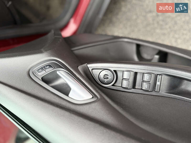 Хэтчбек Ford Focus 2016 в Киеве