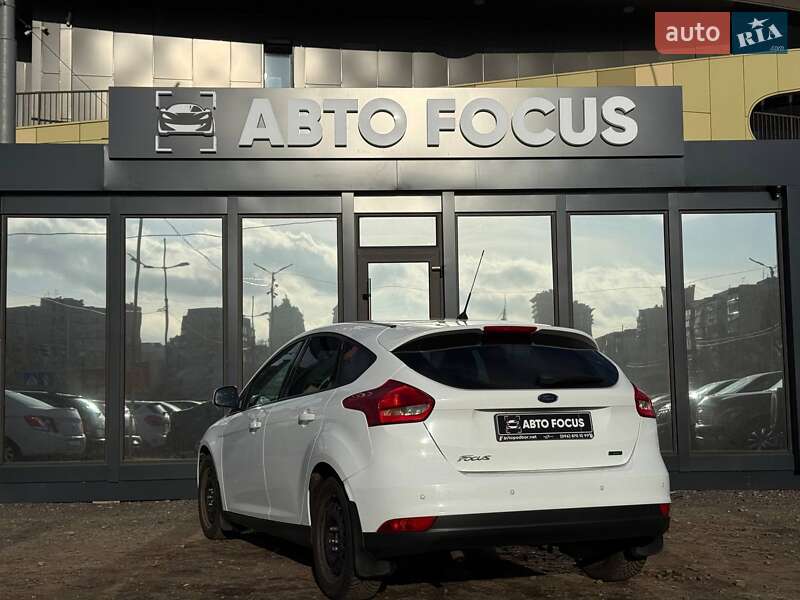Хэтчбек Ford Focus 2015 в Киеве фото 5 Хэтчбек Ford Focus 2015 в Киеве