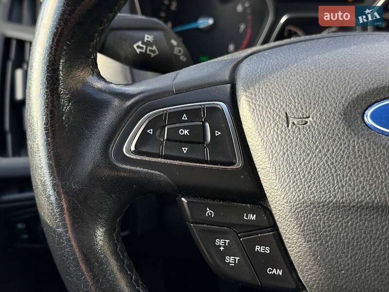Хэтчбек Ford Focus 2015 в Киеве фото 22 Хэтчбек Ford Focus 2015 в Киеве