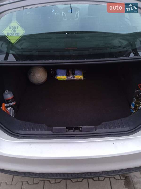 Седан Ford Focus 2013 в Киеве