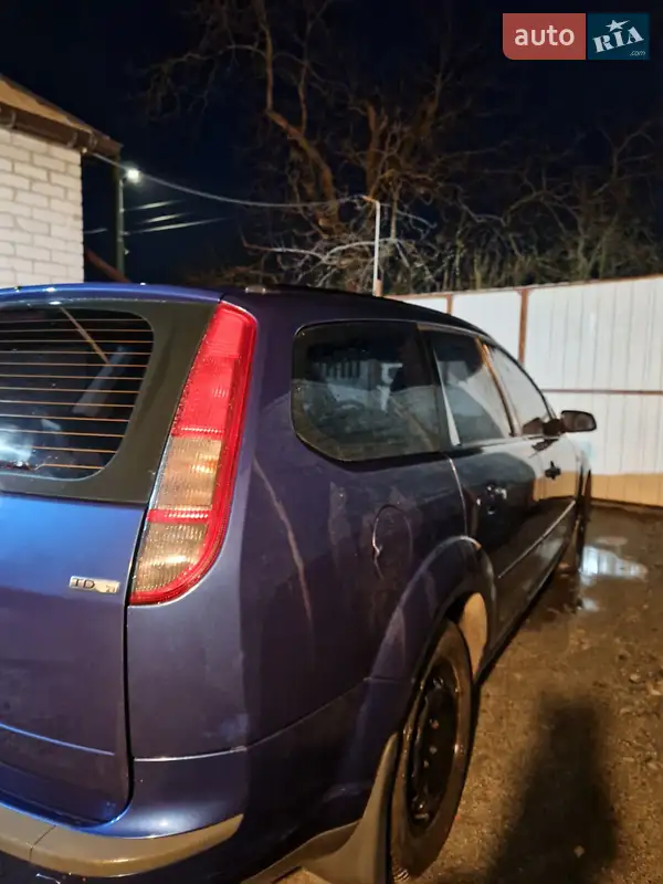 Ford Focus 2007 VIN WF0WXXGCDW7Y55629 фото оголошення 22 з 75