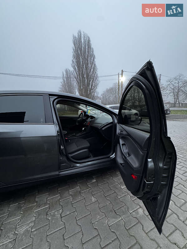 Седан Ford Focus 2014 в Вишневом