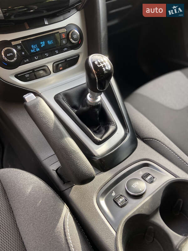 Хэтчбек Ford Focus 2013 в Кременчуге фото 12 Хэтчбек Ford Focus 2013 в Кременчуге