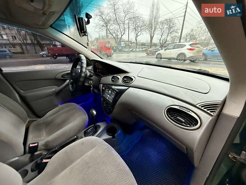 Седан Ford Focus 2001 в Одессе