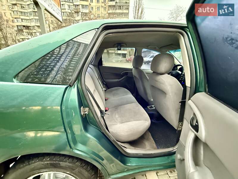 Седан Ford Focus 2001 в Одессе