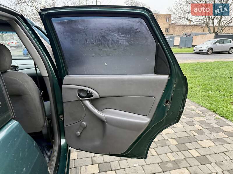 Седан Ford Focus 2001 в Одессе