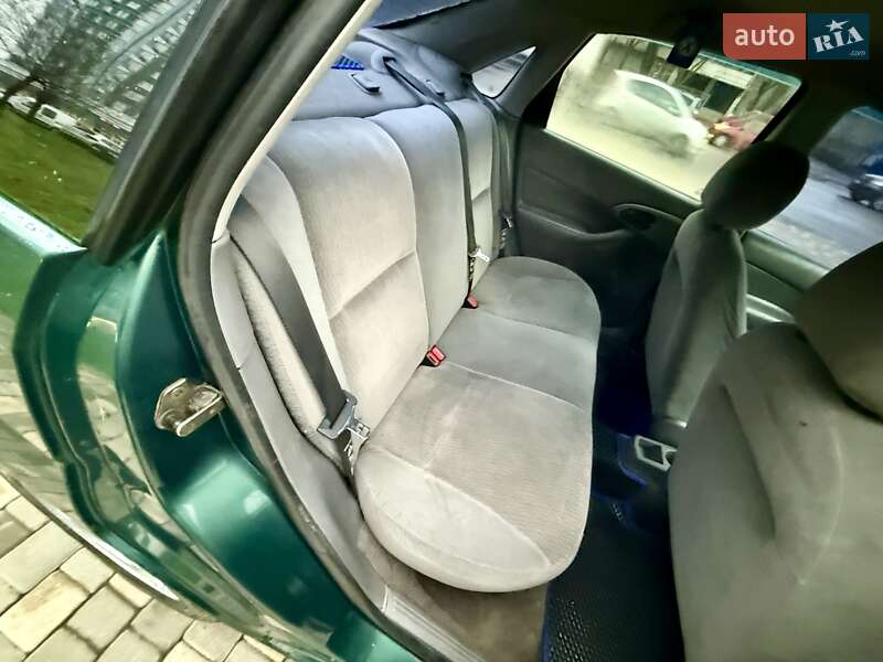 Седан Ford Focus 2001 в Одессе