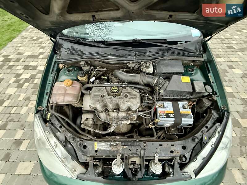 Седан Ford Focus 2001 в Одессе