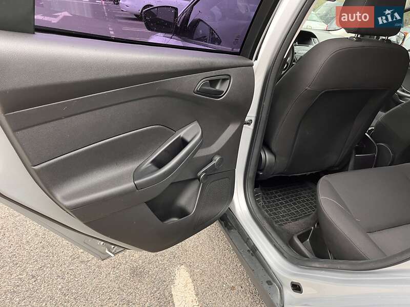 Седан Ford Focus 2017 в Петропавловской Борщаговке фото 6 Седан Ford Focus 2017 в Петропавловской Борщаговке