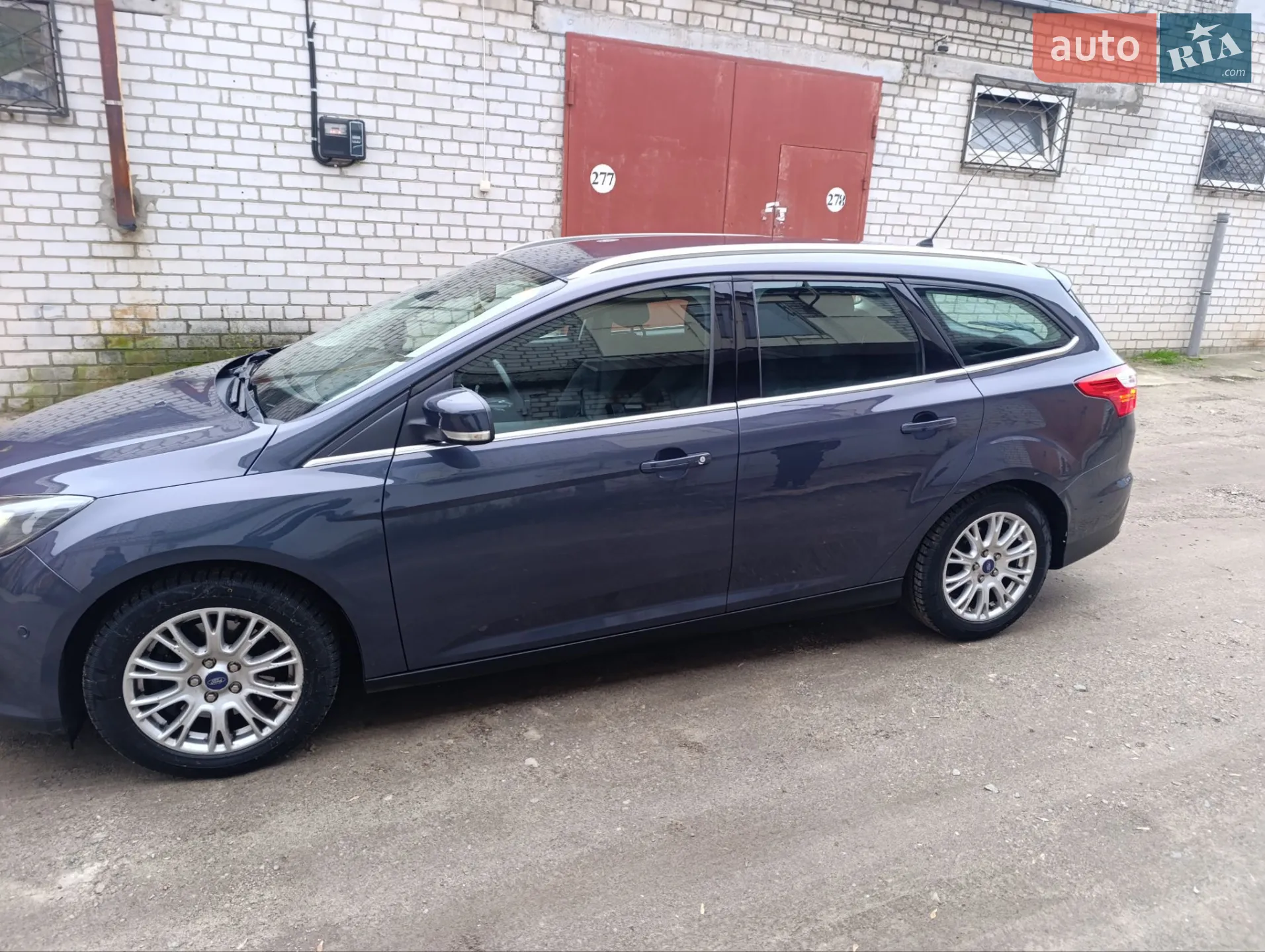 2011 Ford Focus - мініатюра 2