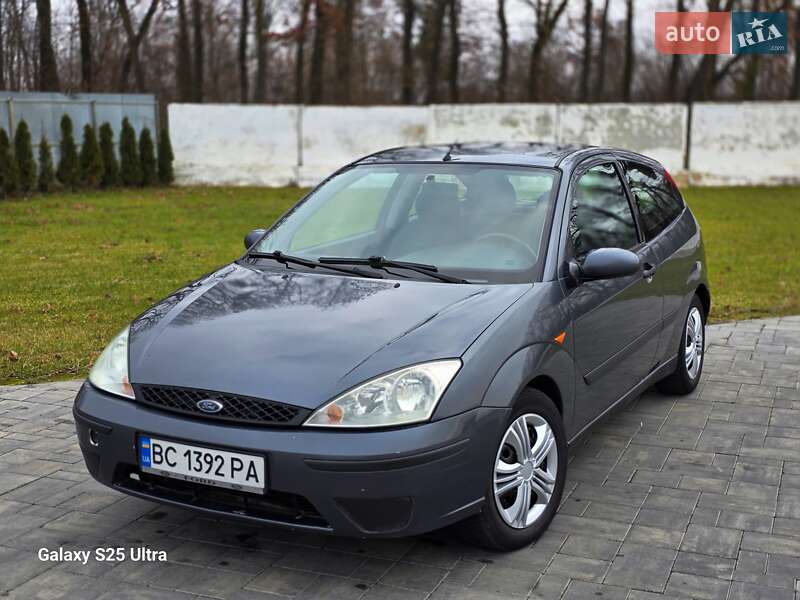 Хэтчбек Ford Focus 2002 в Луцке