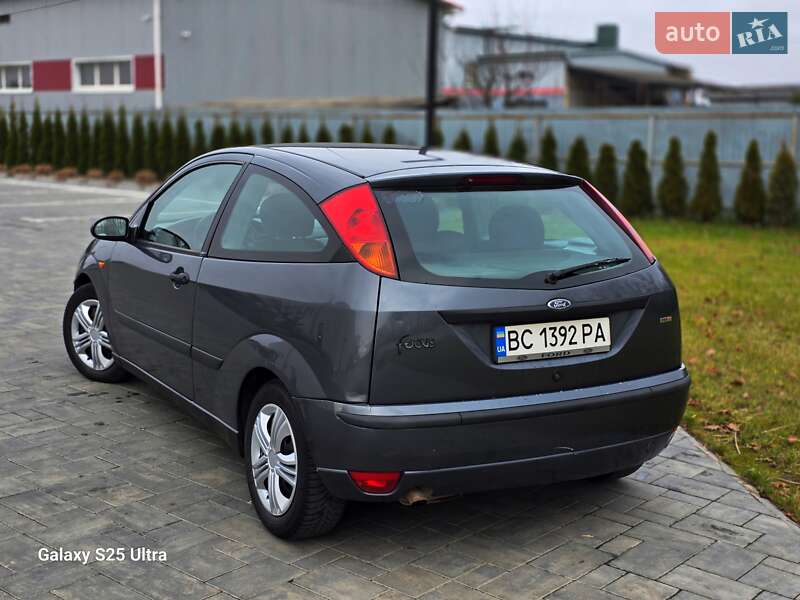 Хэтчбек Ford Focus 2002 в Луцке
