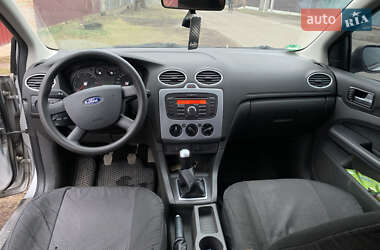 Універсал Ford Focus 2005 в Ромнах фото 9 Універсал Ford Focus 2005 в Ромнах
