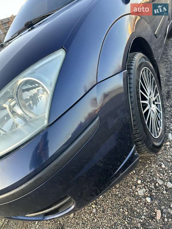 Седан Ford Focus 2003 в Харькове фото 2 Седан Ford Focus 2003 в Харькове