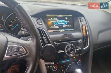 Хэтчбек Ford Focus 2015 в Харькове