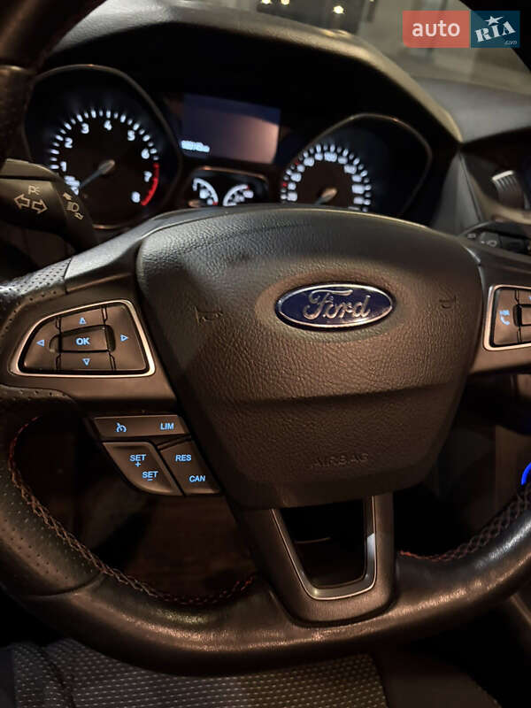 Хетчбек Ford Focus 2016 в Києві