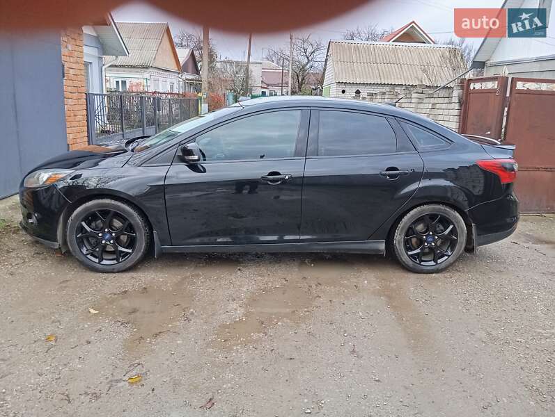 Седан Ford Focus 2014 в Новомосковске