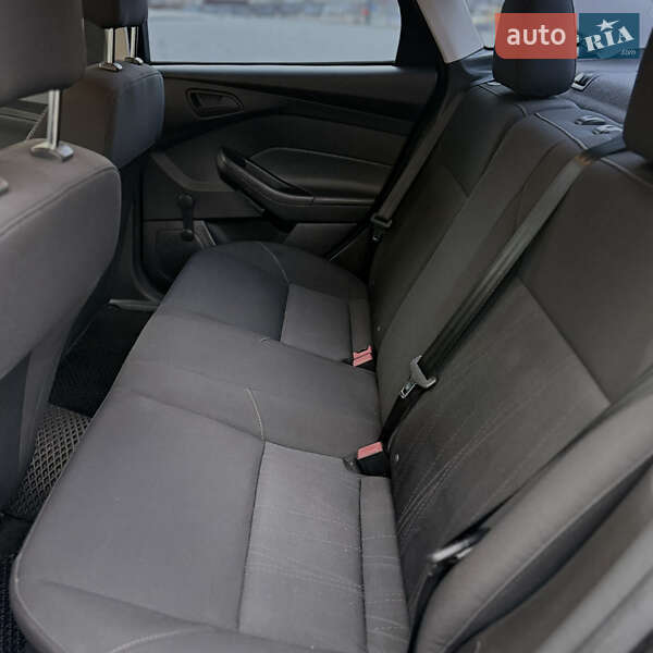 Седан Ford Focus 2016 в Днепре фото 18 Седан Ford Focus 2016 в Днепре