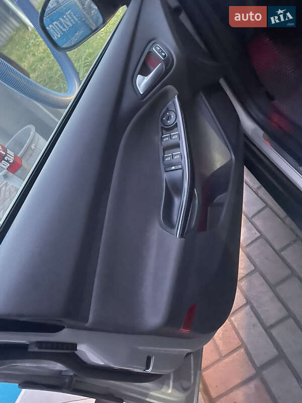 Хэтчбек Ford Focus 2017 в Гатном фото 13 Хэтчбек Ford Focus 2017 в Гатном
