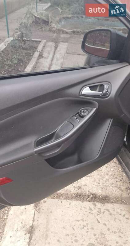 Универсал Ford Focus 2015 в Смолином фото 3 Универсал Ford Focus 2015 в Смолином