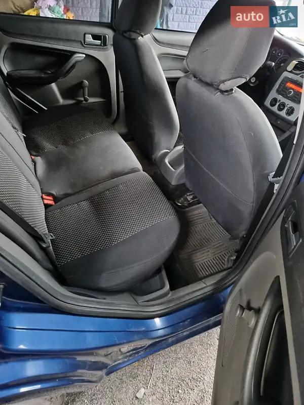 Ford Focus 2007 VIN WF0WXXGCDW7Y55629 фото оголошення 6 з 75