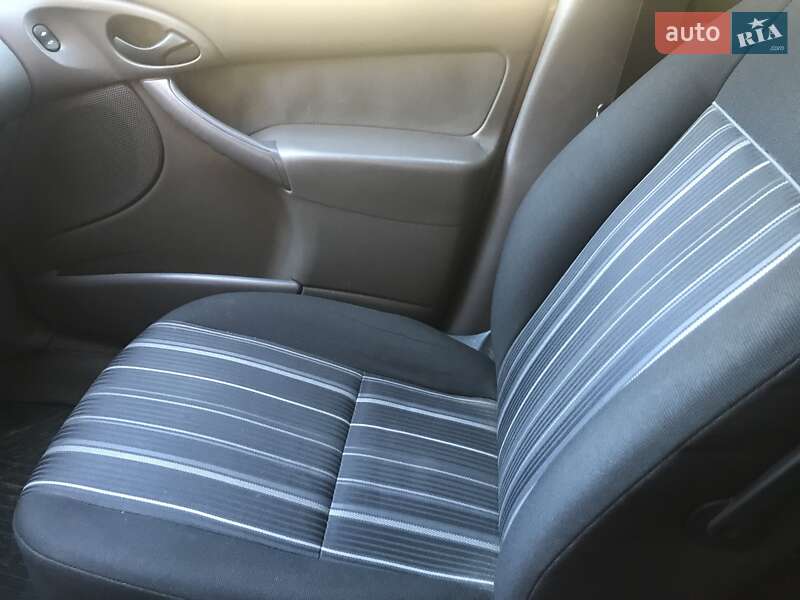 Универсал Ford Focus 1999 в Ужгороде