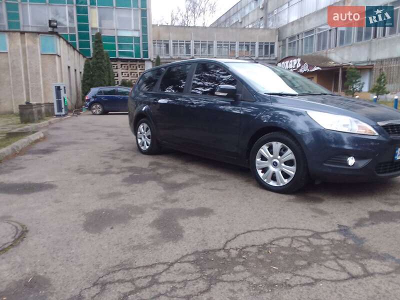 Універсал Ford Focus 2009 в Чернівцях