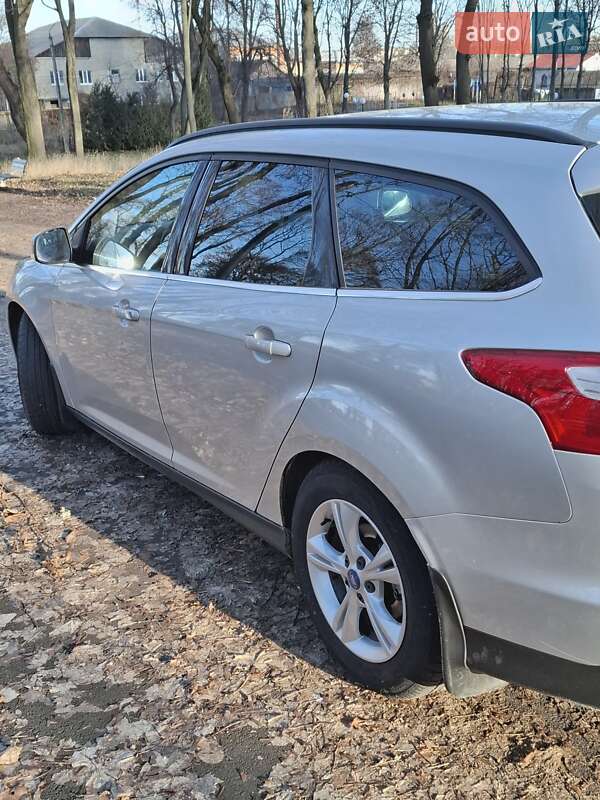 Универсал Ford Focus 2012 в Глухове фото 4 Универсал Ford Focus 2012 в Глухове