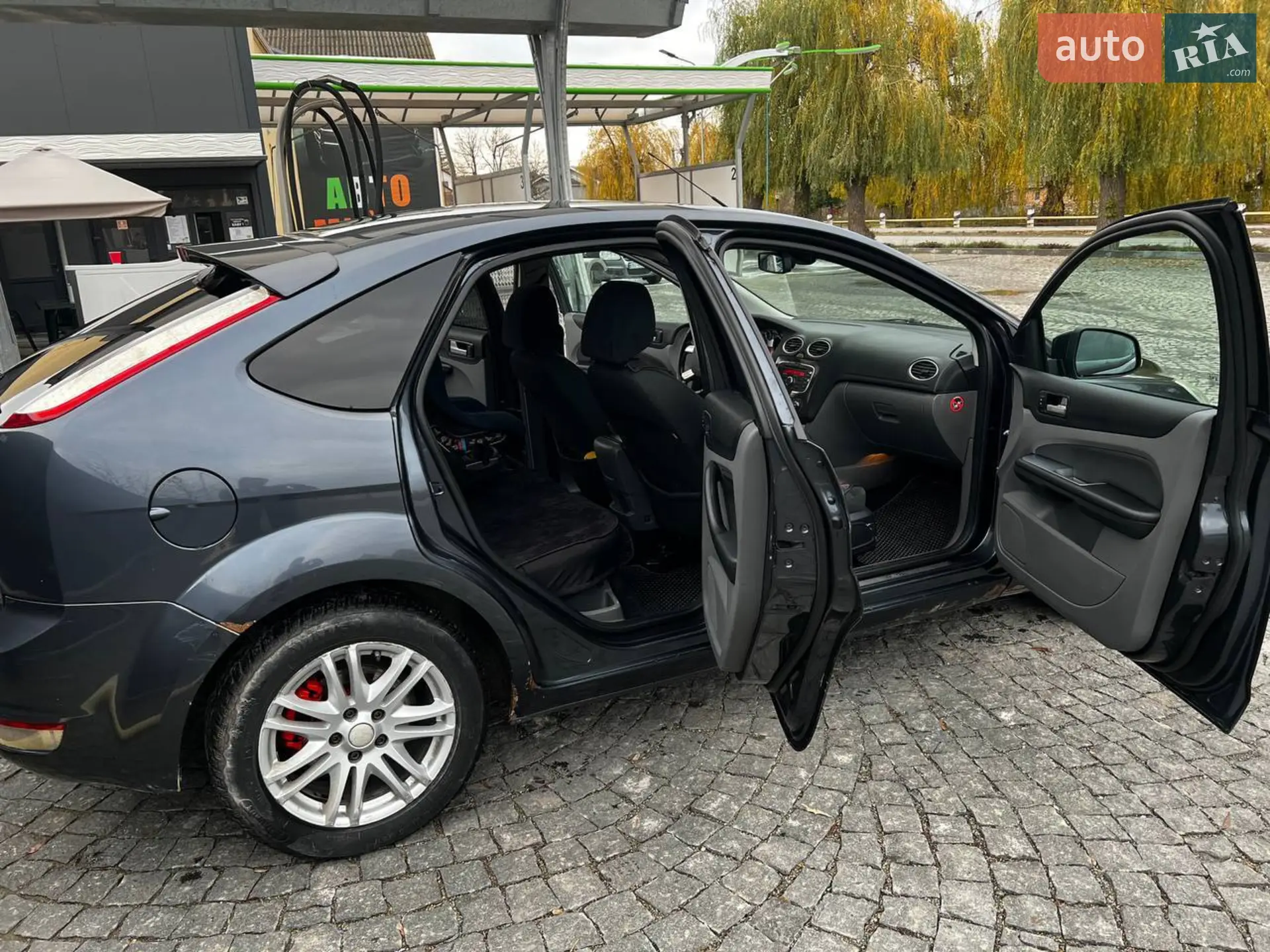2010 Ford Focus - мініатюра 6